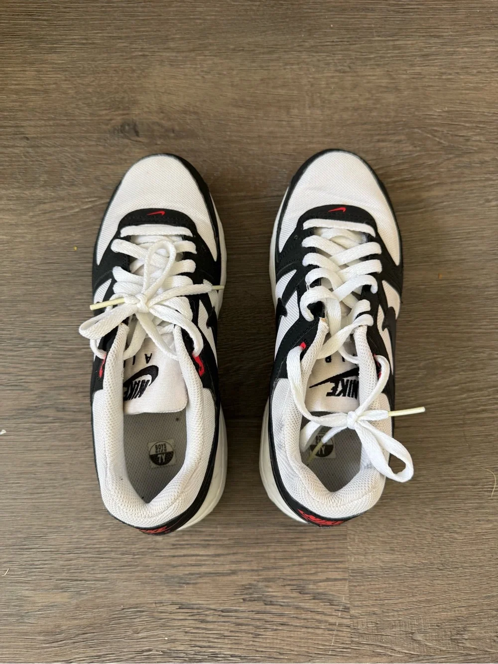 Nike Women’s Black & White Athletic Sneakers